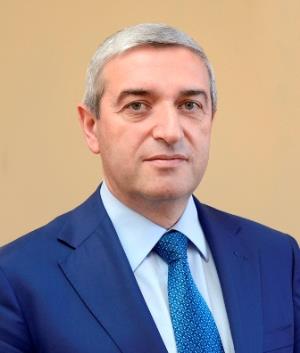 speaker photo