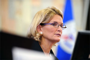 Doreen Bogdan-Martin, Chief of the ITU Strategic Planning and Membership Department, speaks at the ITU Council 2009 - Source:  ITU / V. Martin (Compulsory)