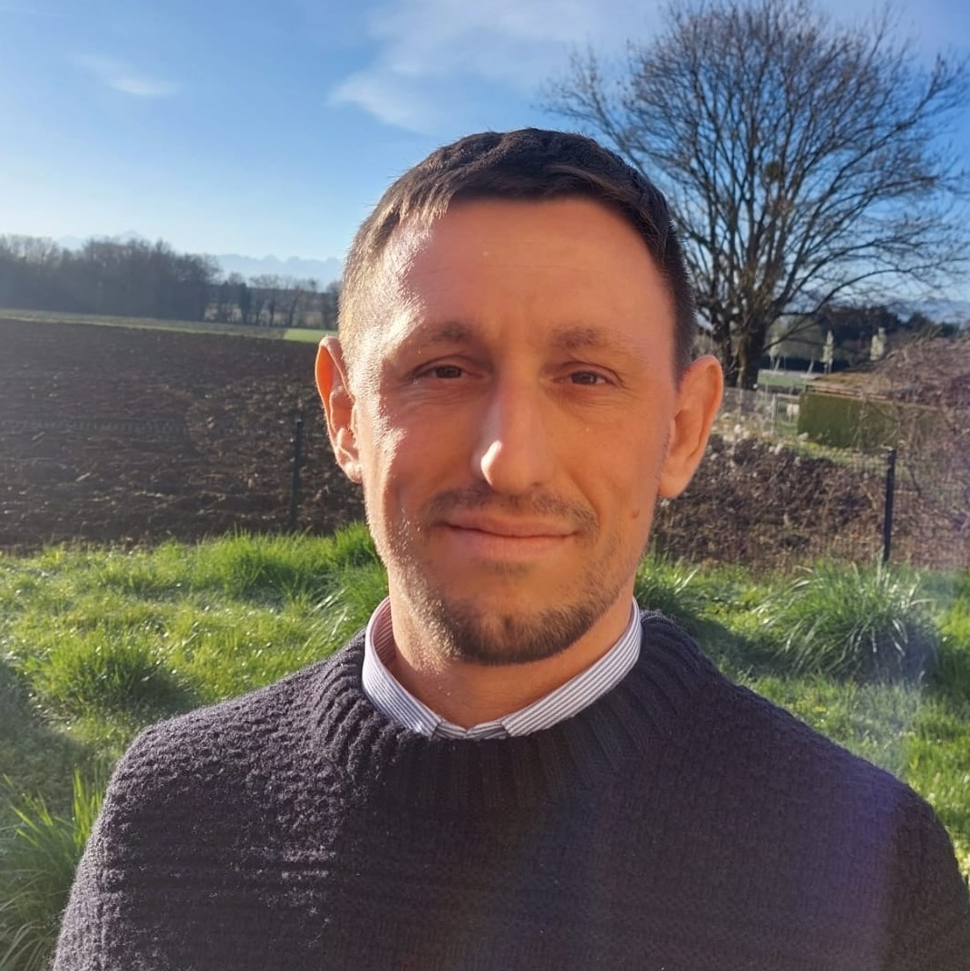 Garam Bel Photo的副本.jpeg