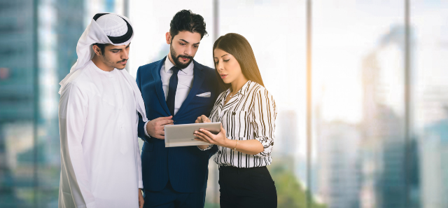 International stakeholders in discussion with an Arabian ecosystem builder