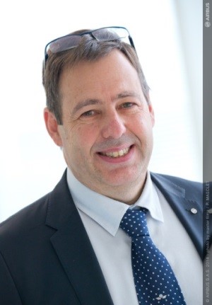 Claude Pichavant.jpg