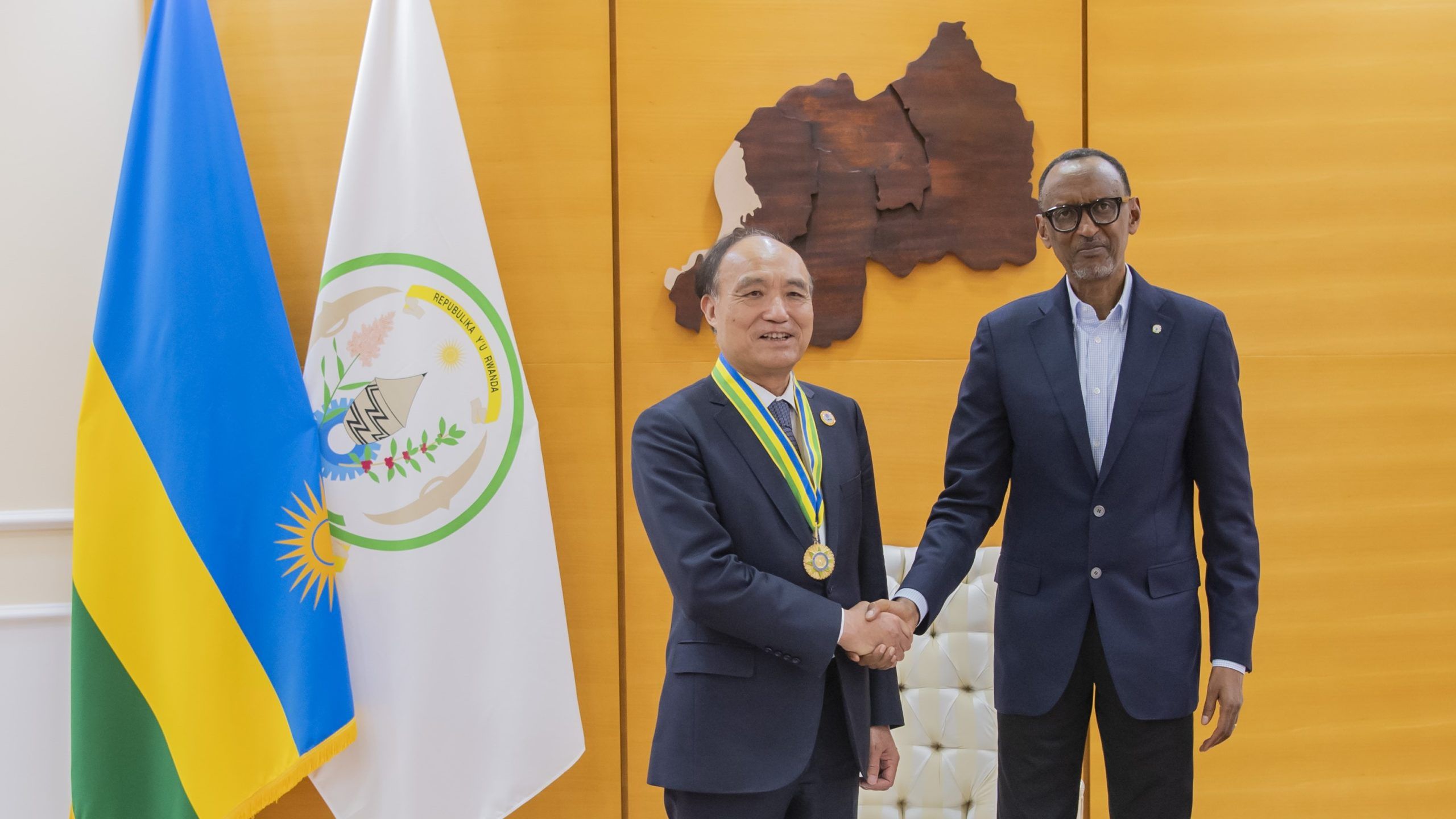ITU Secretary-General receives Rwandan national honour medal featured image