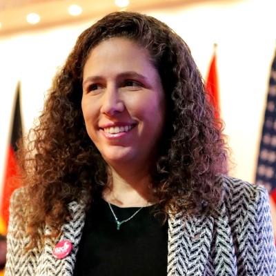 Photo of H.E. Esther Dweck, candidate