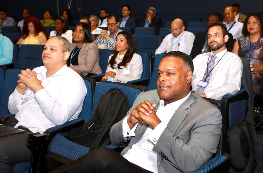Stakeholders say such workshops are critical to measuring progress toward closing the gap in Internet access. © INDOTEL