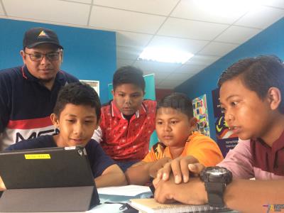 Promoting Innovation in the Creative Environment