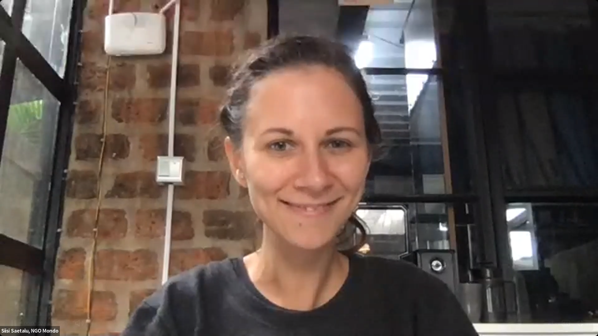 Why are digital skills important in refugee settings?