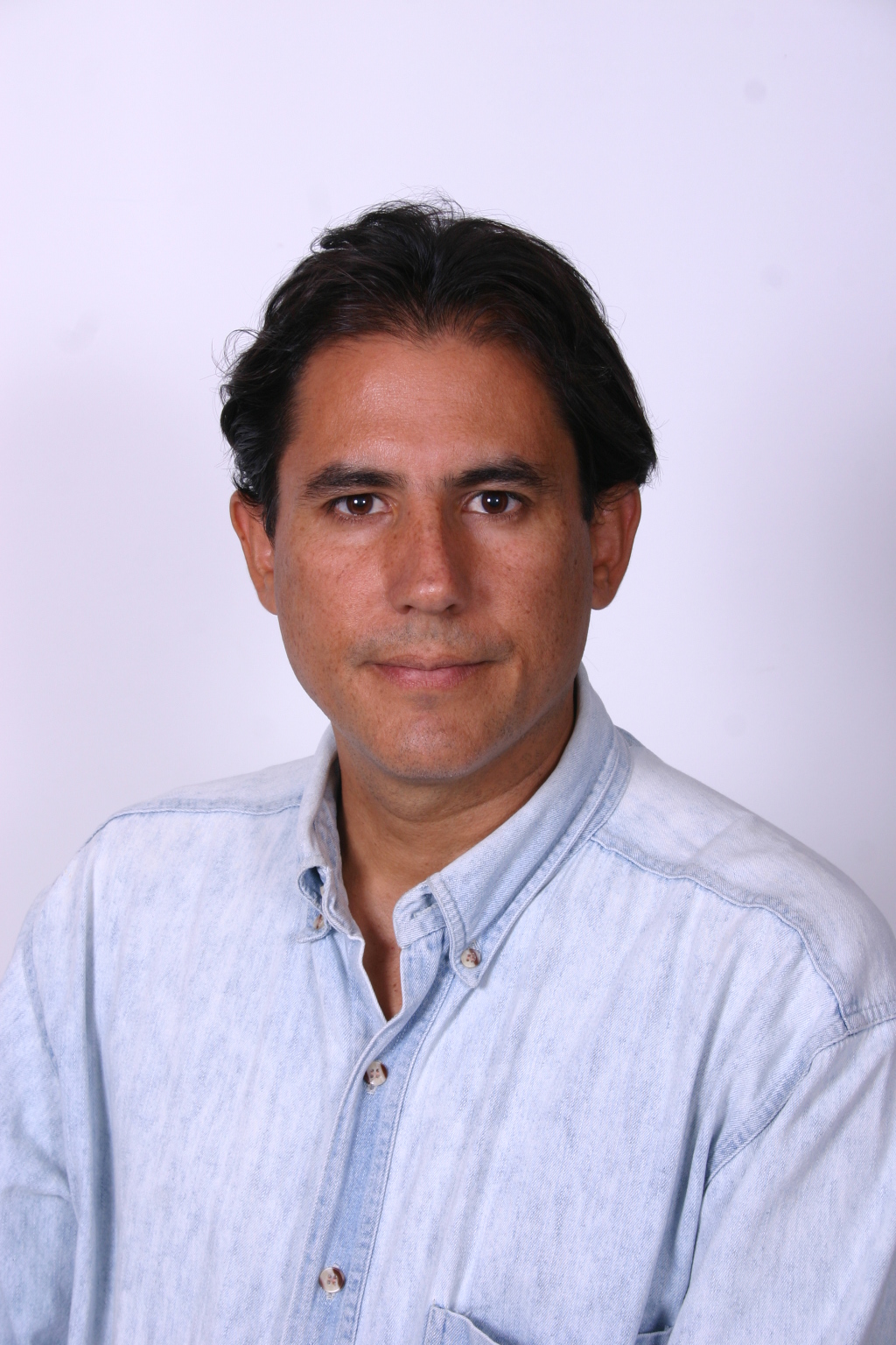 Mr. Víctor Hugo Casillas Romo