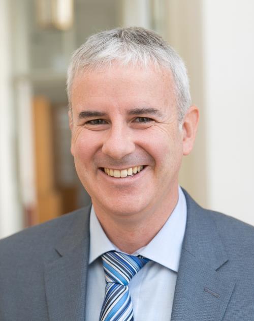 Dr Andreas Reis