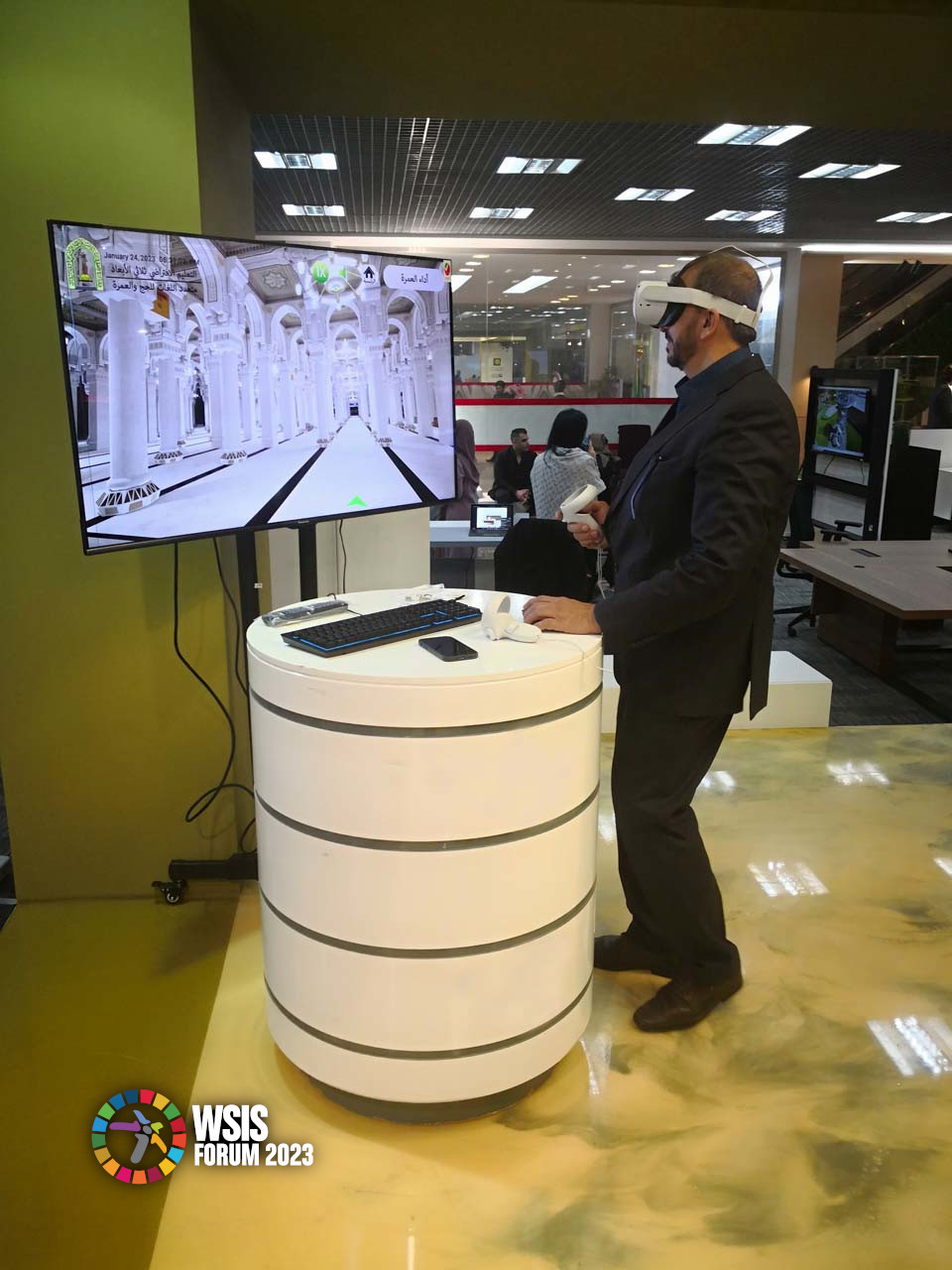 Presenting  3D Virtual Reality  project during  Jeraisy Computer and Communication's Exhibition 2023