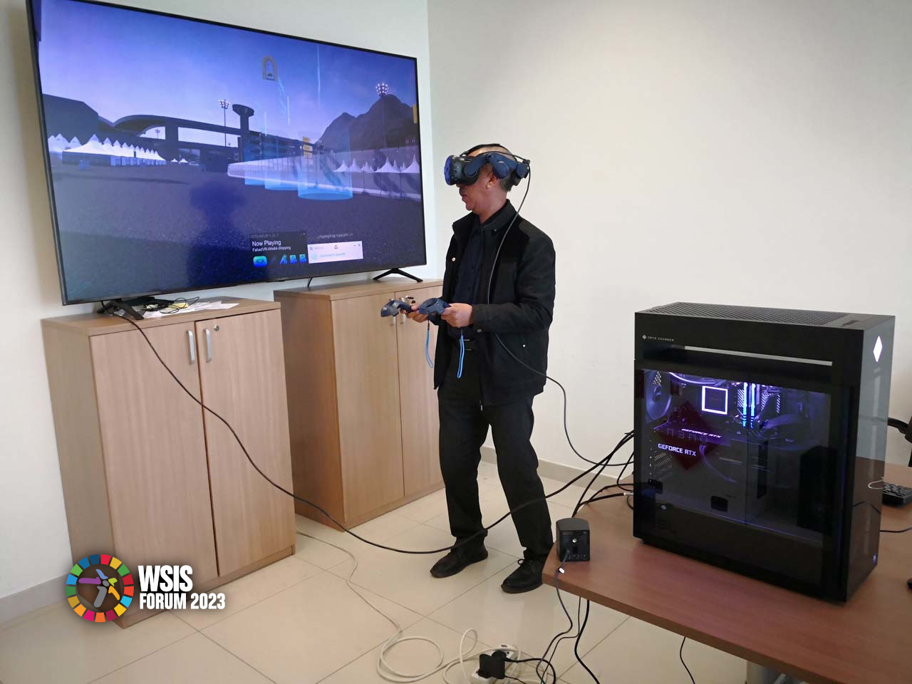 Testing  Virtual Reality glasses for 3D VR project.