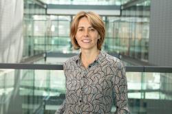 Ms. Gillian Hinde