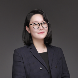Dr. Dasom Lee