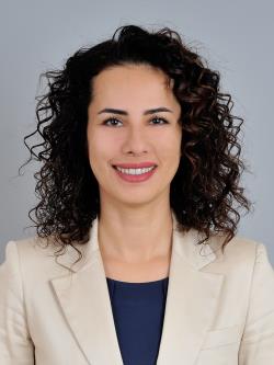 Dr. Bengü Sezer