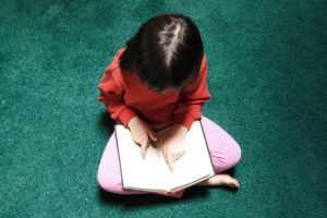 Photo: child reading